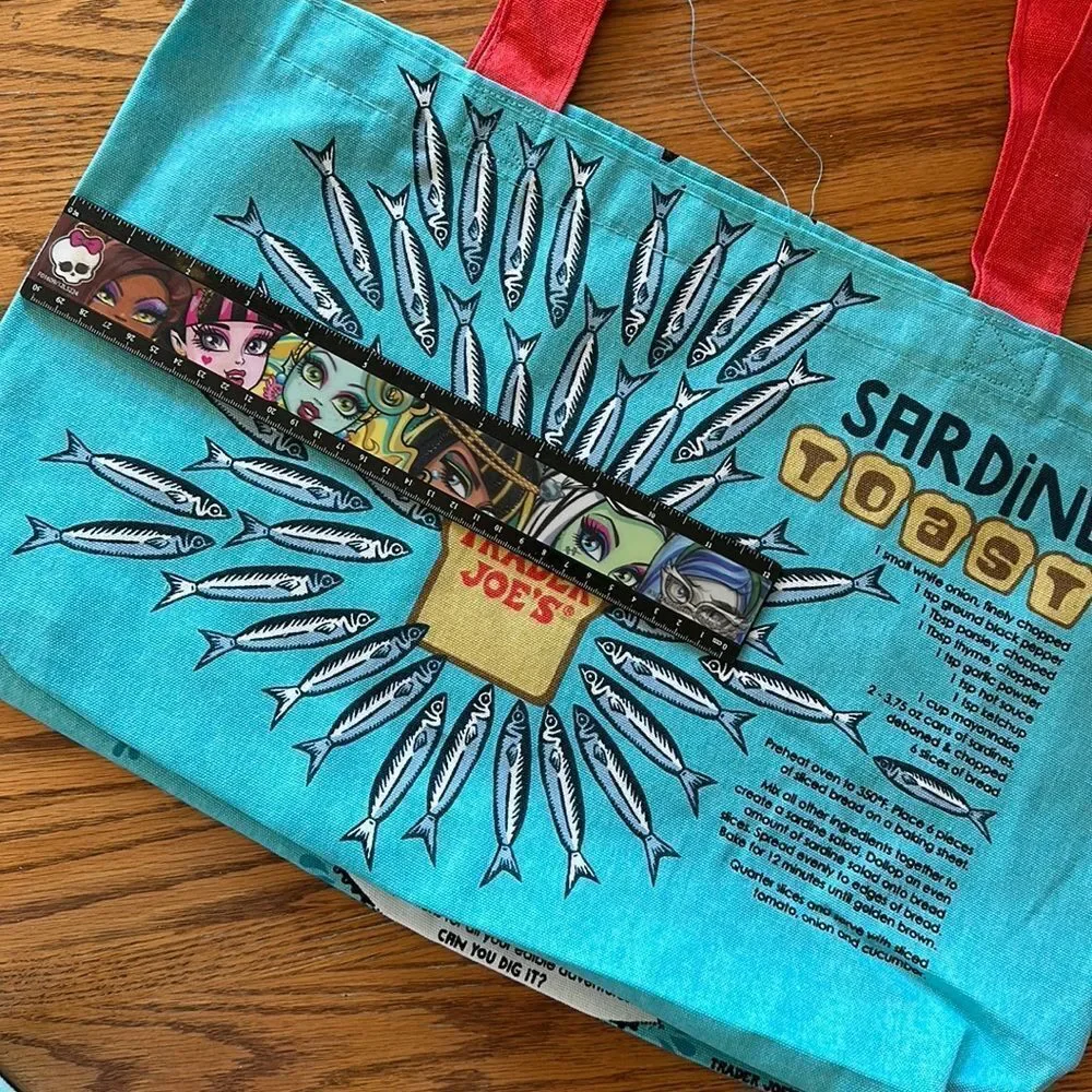 Trader Joe’s Limited Edition Reusable Canvas Bag Turquoise Blue Sardines - Picture 4 of 9